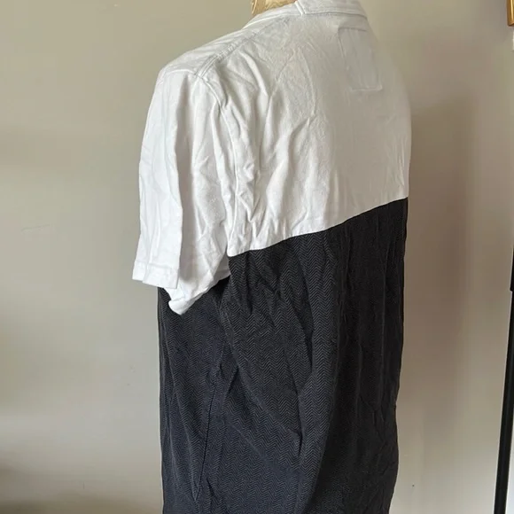 GUC Hollister Men's Logo T-Shirt - Picture 3 of 5